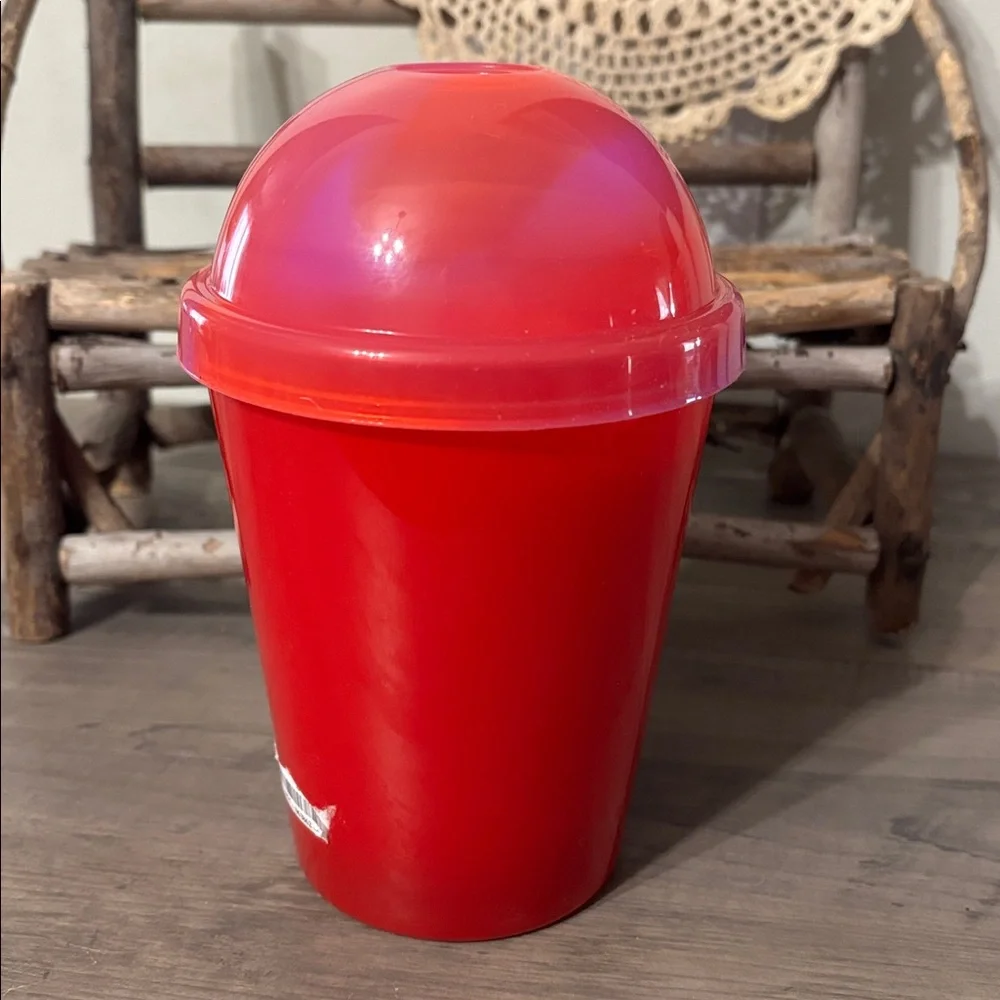 NWT DW HOME CHERRY FRESCA FREEZE COOLER LARGE CANDLE